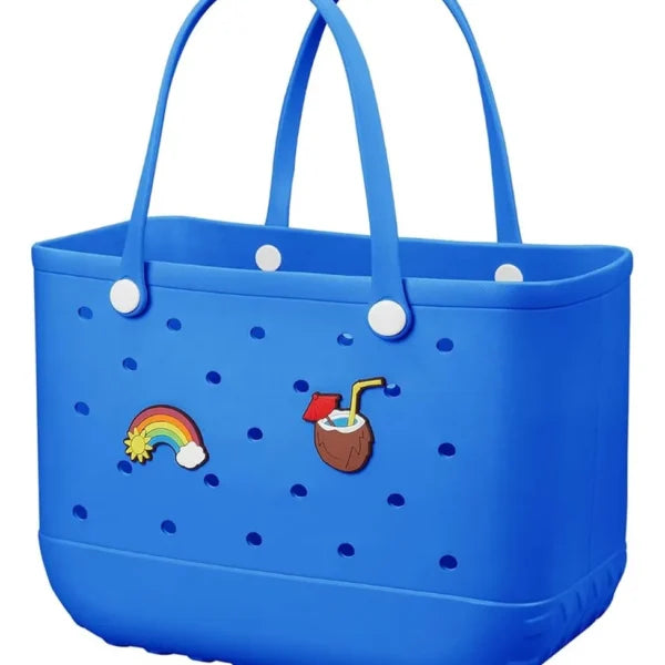 Cartera tipo crocs con pines